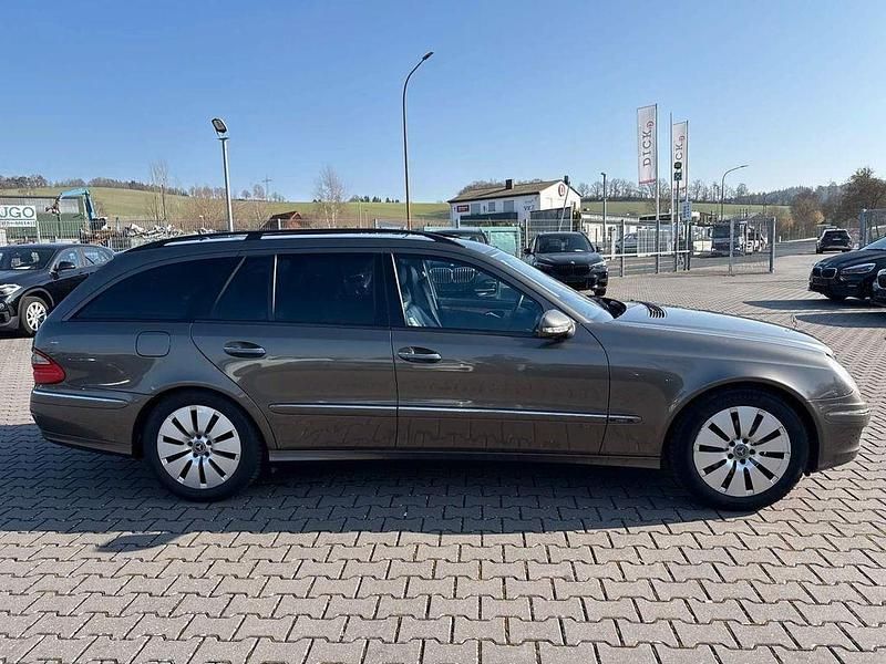 Gebraucht Mercedes E280 231 PS (169 kW) 2007 Grau Kombi