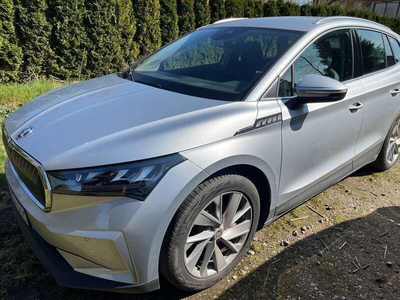 Silber Gebraucht 2023 Skoda Enyaq iV SUV | 34.000 € (Superpreis) - Bild 1/4