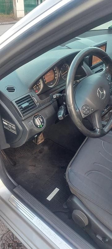 Andere farben Gebraucht 2007 Mercedes 220 Limousine | 4.200 € - Bild 1/4