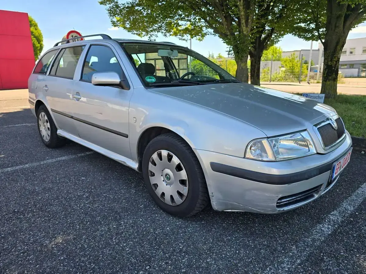 Gebraucht Skoda Octavia Tour 101 PS (74 kW) 2007 Diamantsilber metallic Kombi