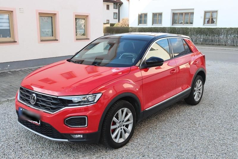 Rot Gebraucht 2018 VW T-Roc Sport SUV | 18.500 € (Fairer Preis) - Bild 1/4
