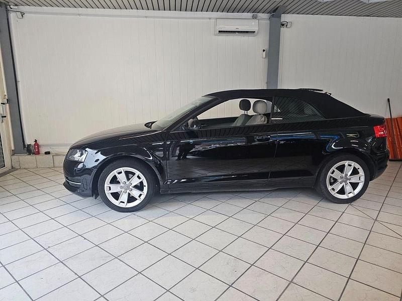 Gebraucht Audi A3 Cabriolet Attraction 105 PS (77 kW) 2012 Schwarz Cabrio