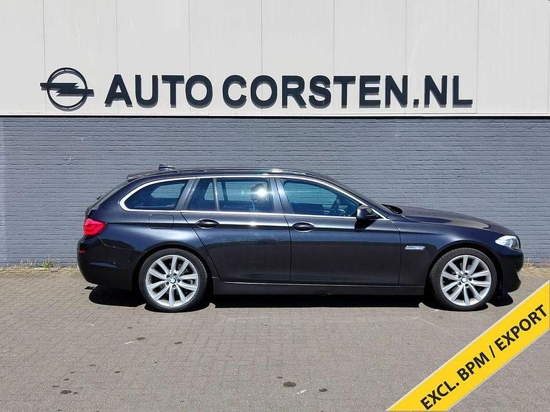 Gebraucht BMW 523 Executive 204 PS (150 kW) 2012 Grau Kombi