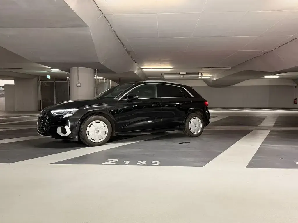 Usado Audi A3 Advanced 204 CV (150 kW) 2021 Negro Berlina