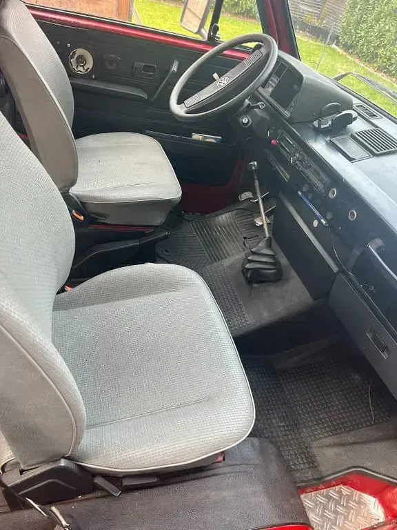 Gebraucht VW Caravelle 69 PS (50 kW) 1987 Rot Van