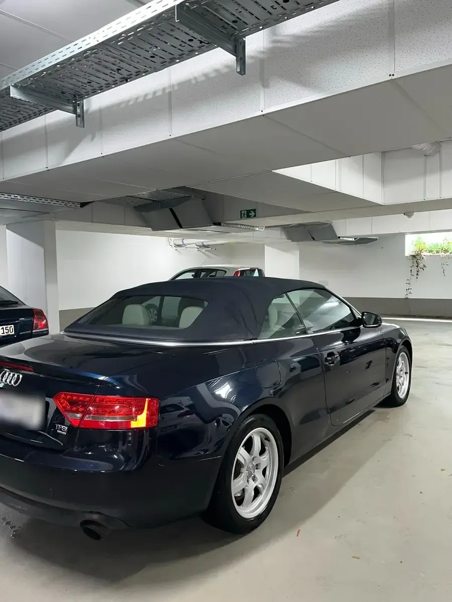 Gebraucht Audi A5 Cabriolet Design 211 PS (155 kW) 2011 Blau Cabrio