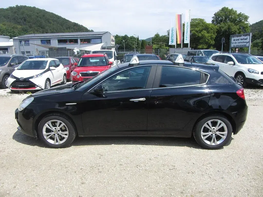 Gebraucht Alfa Romeo Giulietta Turismo 140 PS (102 kW) 2012 Schwarz Kleinwagen