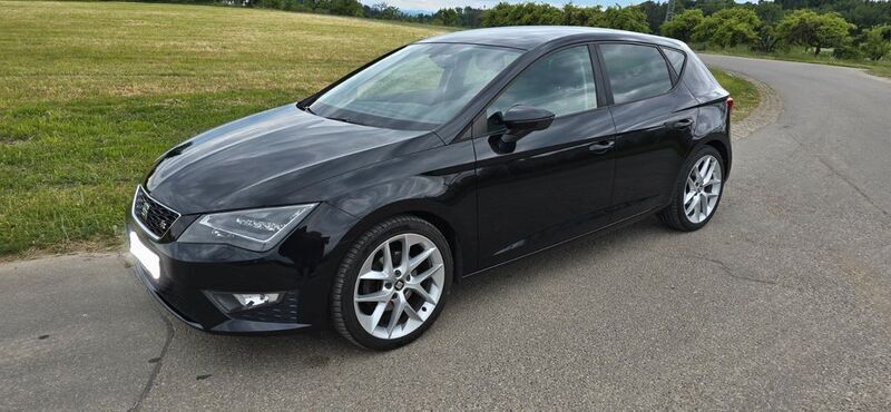 Schwarz Gebraucht 2014 Seat Leon FR Limousine | 9.500 € (Guter Preis) - Bild 1/4