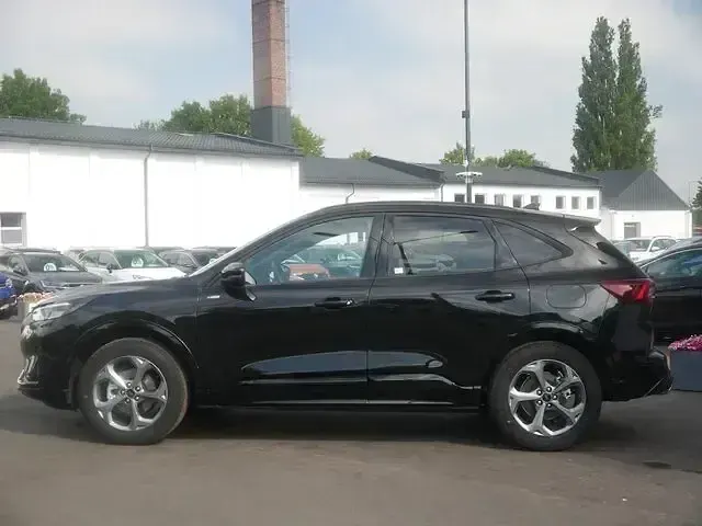 Neu Ford Kuga ST-Line 186 PS (136 kW) 2026 Andere SUV