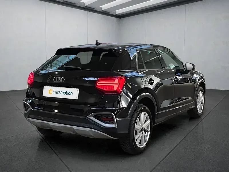 Używany Audi Q2 Advanced 116 KM (85 kW) 2025 Czarny SUV