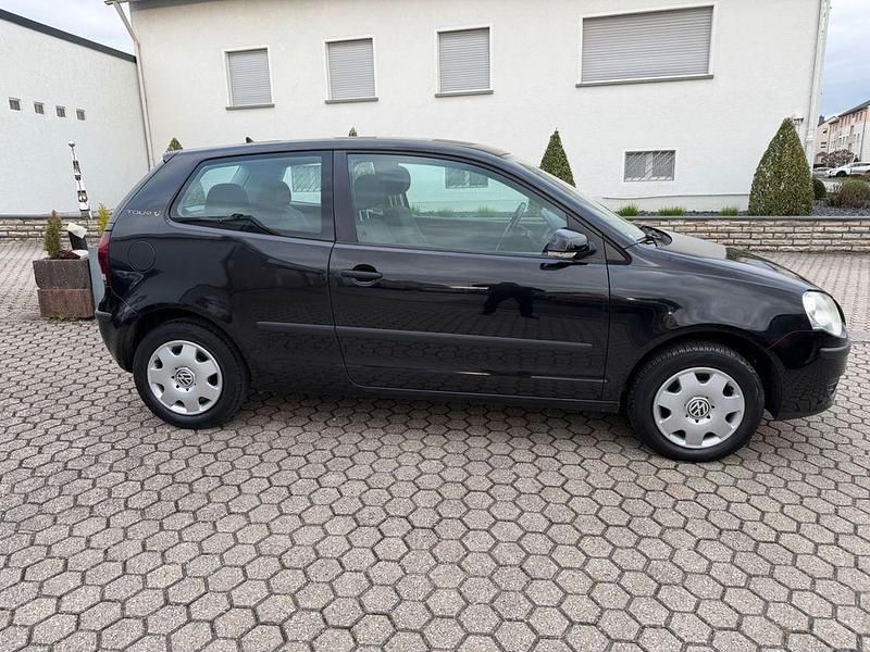 Gebraucht VW Polo 60 PS (44 kW) 2007 Schwarz Kleinwagen