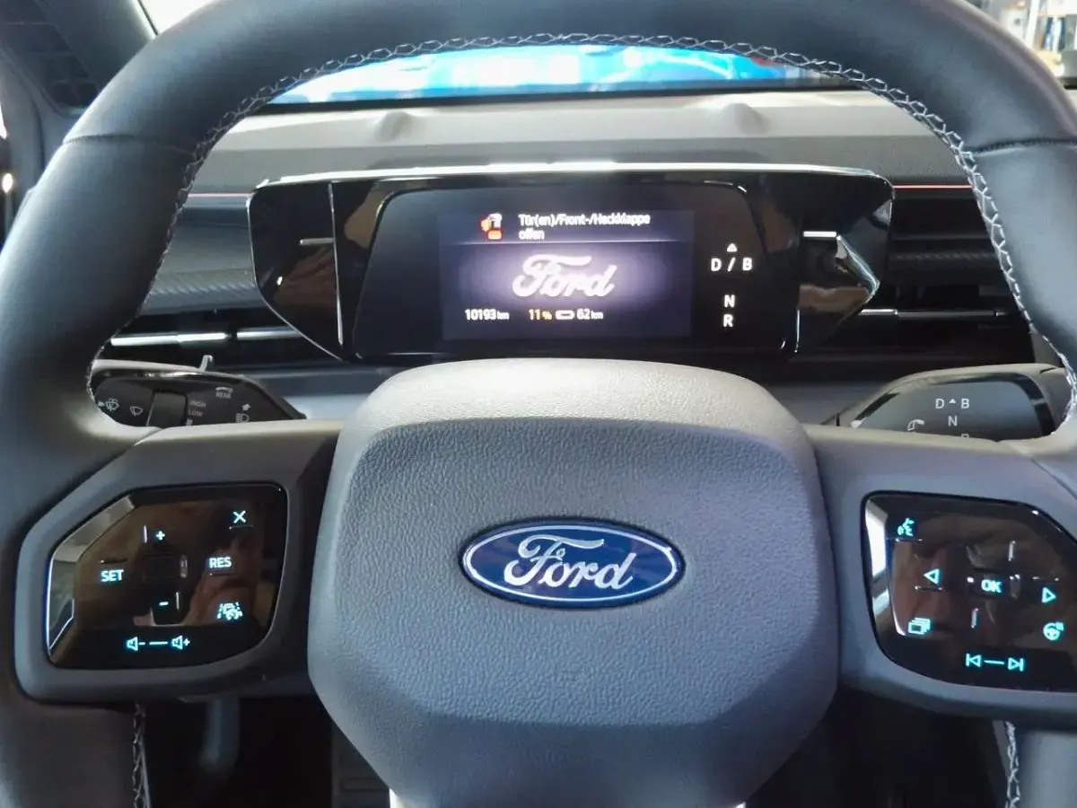 Gebraucht Ford Explorer Premium 210 kW (286 PS) 2025 Grau SUV