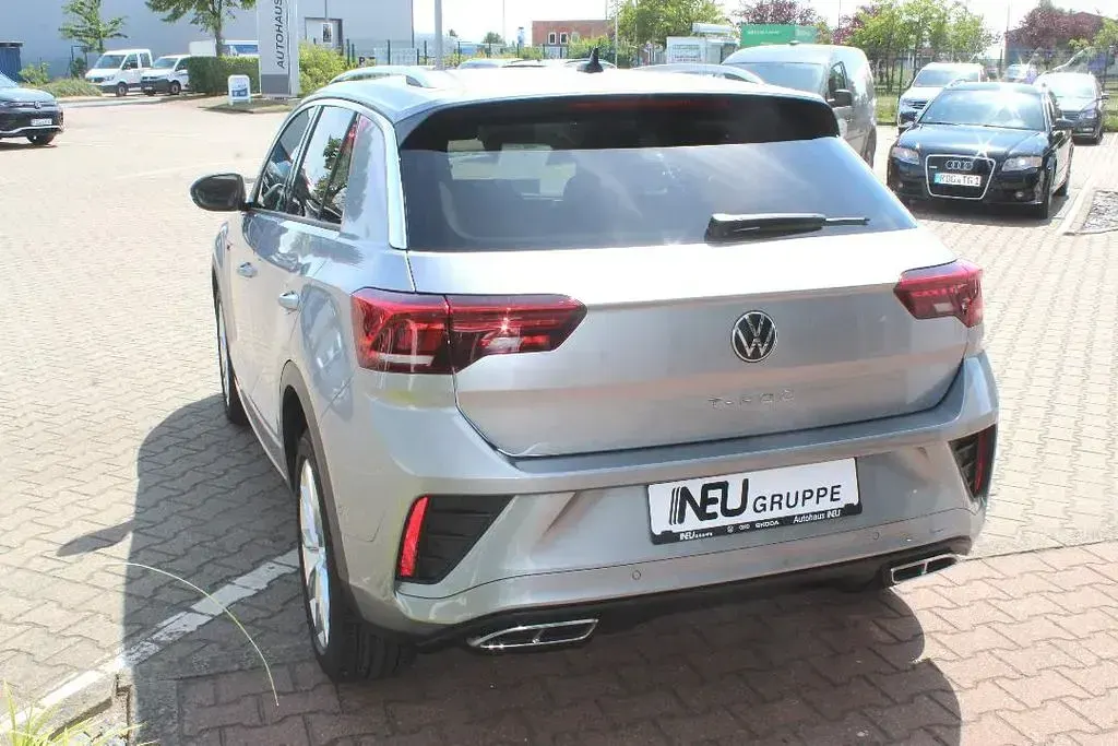 Gebraucht VW T-Roc R-line 150 PS (110 kW) 2025 Pyritsilber (metallic) SUV