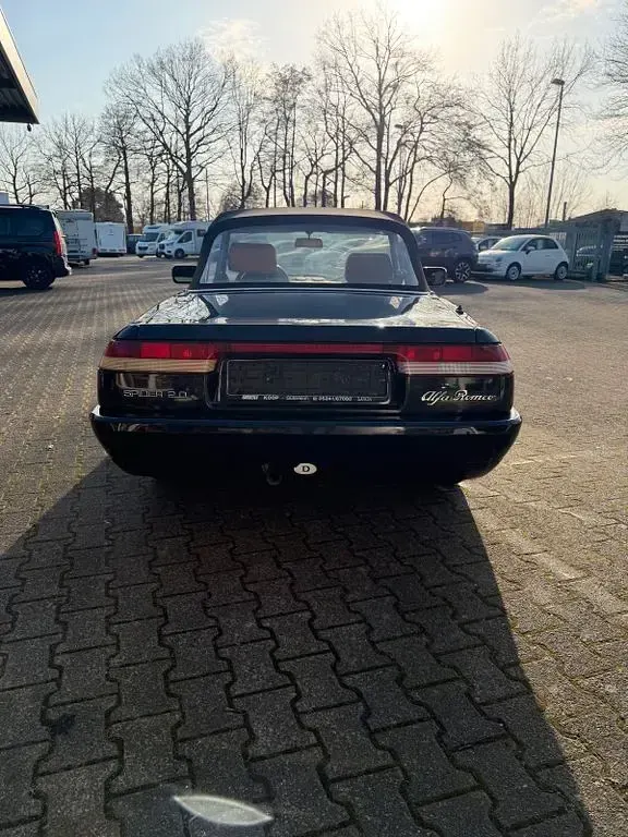Gebraucht Alfa Romeo Spider 120 PS (88 kW) 1992 Schwarz Cabrio