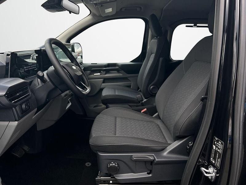 Neu Ford Tourneo Custom Titanium 170 PS (125 kW) 2026 Agate black Van
