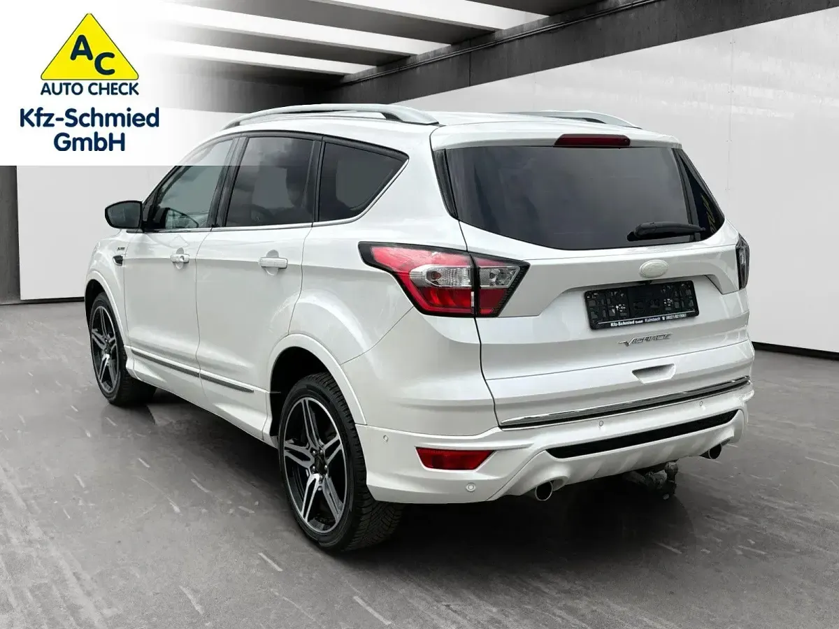 Gebraucht Ford Kuga Vignale 179 PS (131 kW) 2017 Weiß SUV