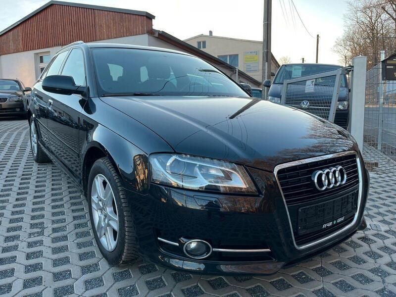 Schwarz Gebraucht 2012 Audi A3 Sportback Attraction Limousine | 7.900 € (Fairer Preis) - Bild 1/4