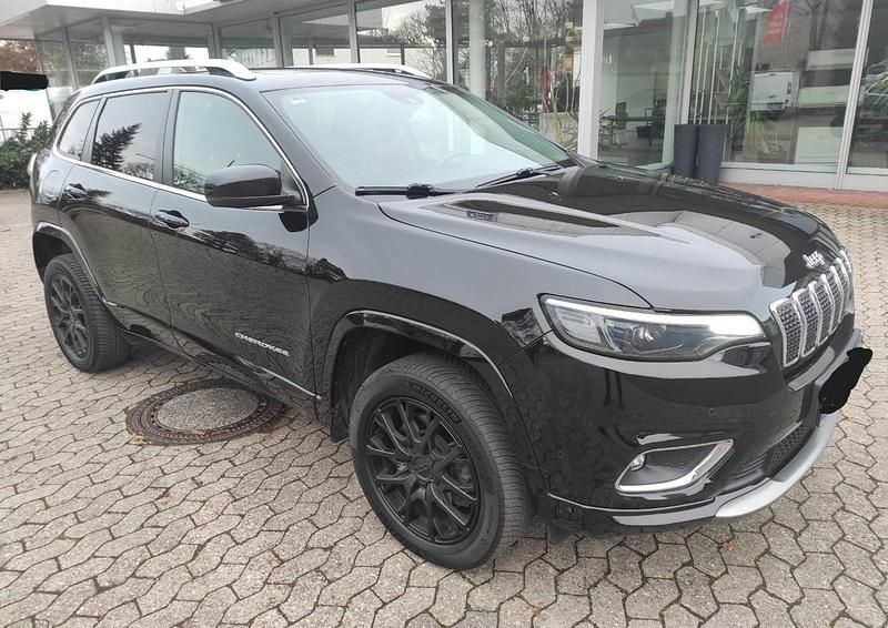 Schwarz Gebraucht 2020 Jeep Cherokee Overland SUV | 21.900 € (Fairer Preis) - Bild 1/4