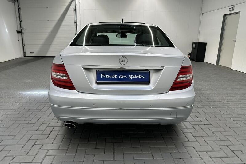 Gebraucht Mercedes C250 Avantgarde 204 PS (150 kW) 2012 Silber (iridiumsilbermet.) Limousine
