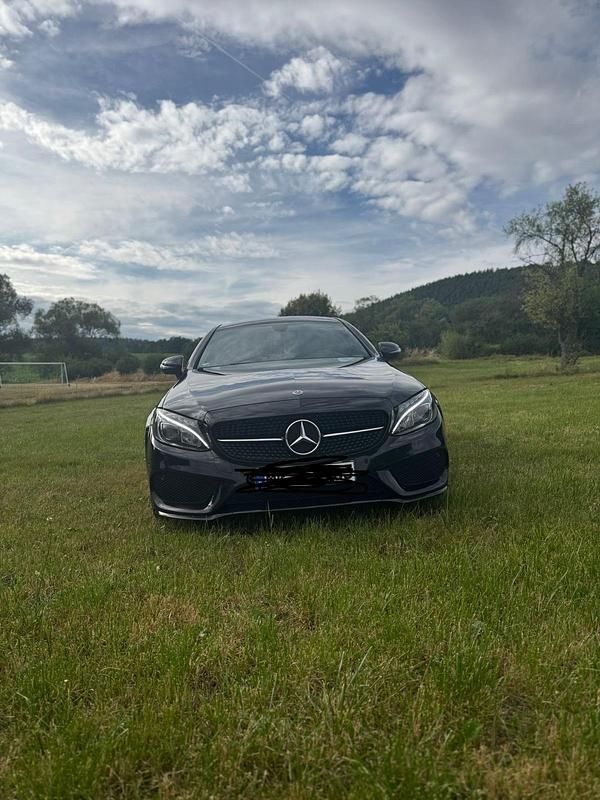 Schwarz Gebraucht 2018 Mercedes C200 Coupé | 28.500 € - Bild 1/4