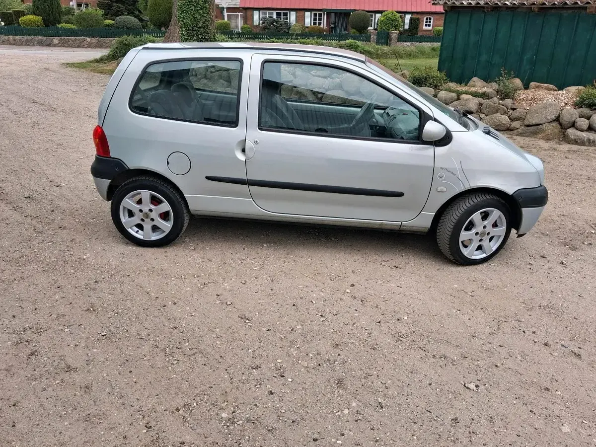 Gebraucht Renault Twingo 58 PS (42 kW) 2008 Silber Kleinwagen