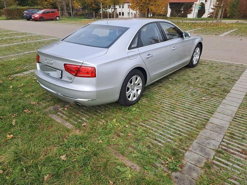 Gebraucht Audi A8 290 PS (213 kW) 2010 Silber Limousine