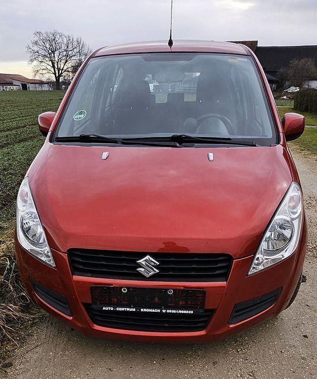 Gebraucht Suzuki Splash 65 PS (47 kW) 2009 Orange Kleinwagen