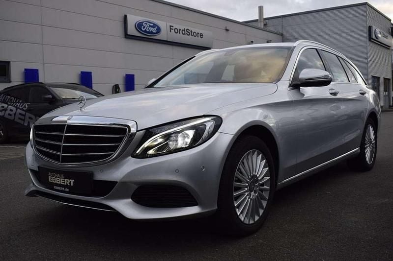 Iridiumsilber metallic Gebraucht 2015 Mercedes C180 Exclusive Kombi | 13.050 € (Superpreis) - Bild 1/4