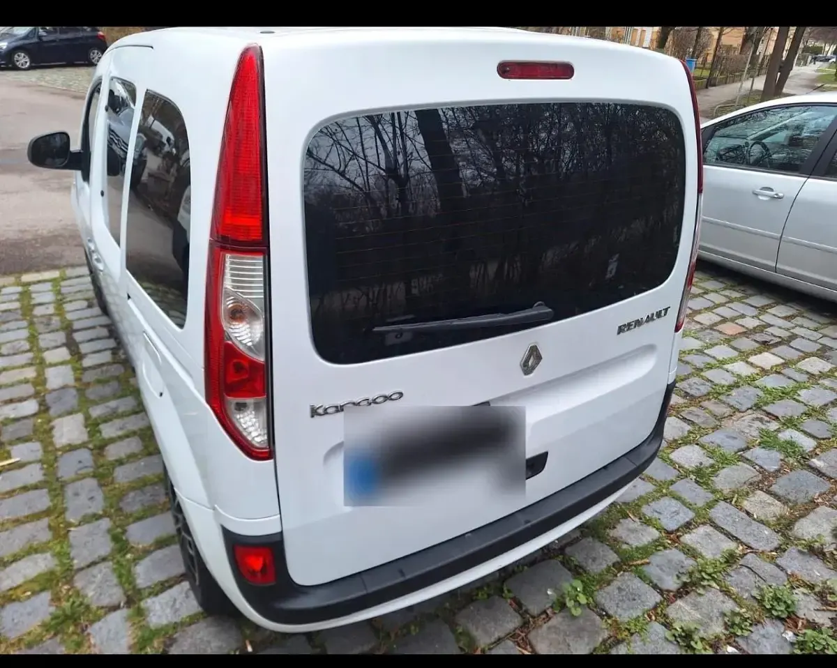 Gebraucht Renault Kangoo 106 PS (77 kW) 2013 Weiß Van / Kleinbus