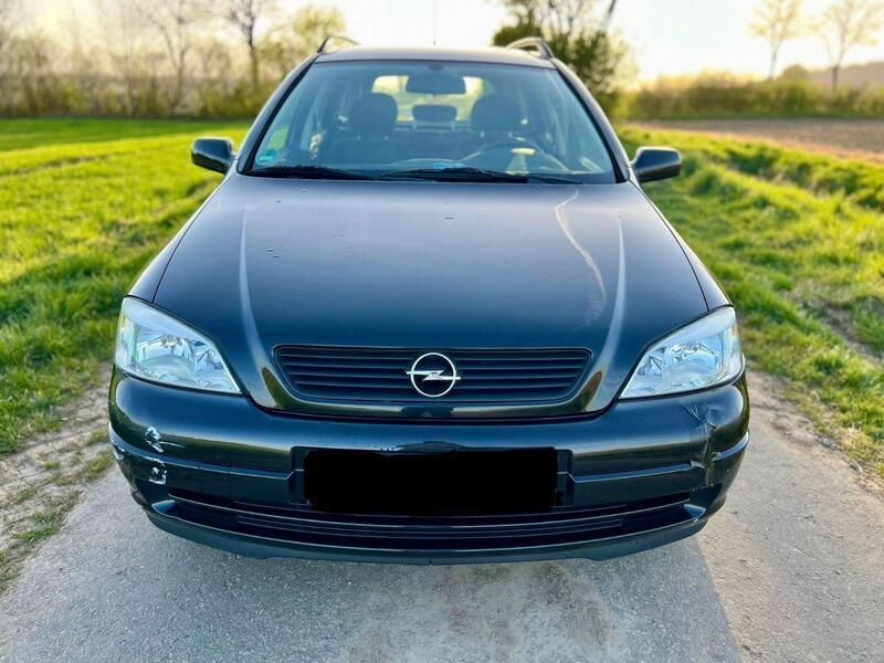 Schwarz Gebraucht 1999 Opel Astra Classic Edition Kombi | 2.200 € - Bild 1/4