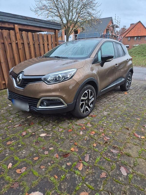 Braun Gebraucht 2017 Renault Captur Intens SUV | 9.200 € (Guter Preis) - Bild 1/4