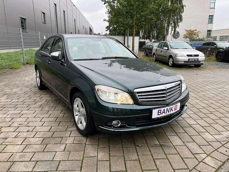 Periklasgruen Gebraucht 2007 Mercedes C200 Limousine | 7.950 € (Fairer Preis) - Bild 1/4