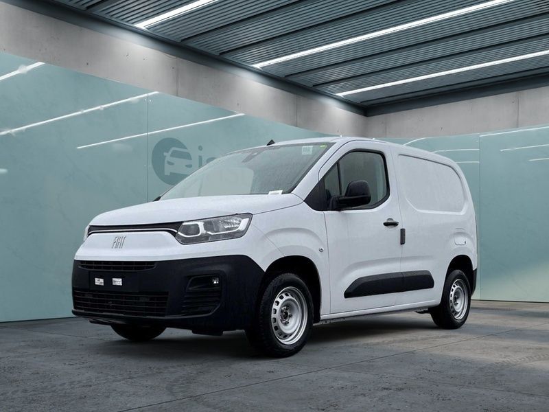 Weiß Gebraucht 2023 Fiat Doblò Van / Kleinbus | 21.444 € (Fairer Preis) - Bild 1/3