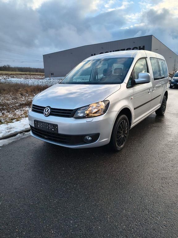 Gebraucht VW Caddy Maxi 105 PS (77 kW) 2013 Silber Van / Kleinbus