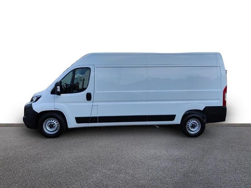 Neu Opel Movano 140 PS (102 kW) 2025 Weiß Van