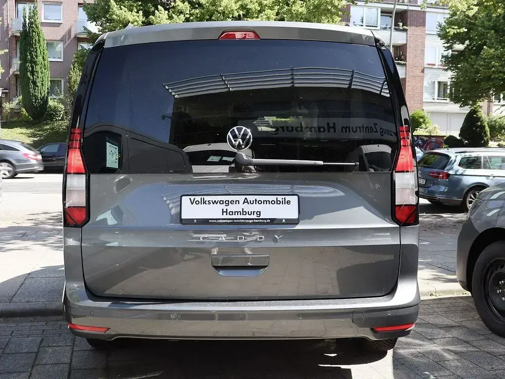 Neu VW Caddy Maxi Life 122 PS (89 kW) 2026 Grau Van / Kleinbus