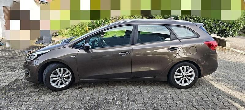 Braun Gebraucht 2018 Kia Ceed Sportswagon GT-Line Kombi | 10.500 € (Guter Preis) - Bild 1/4