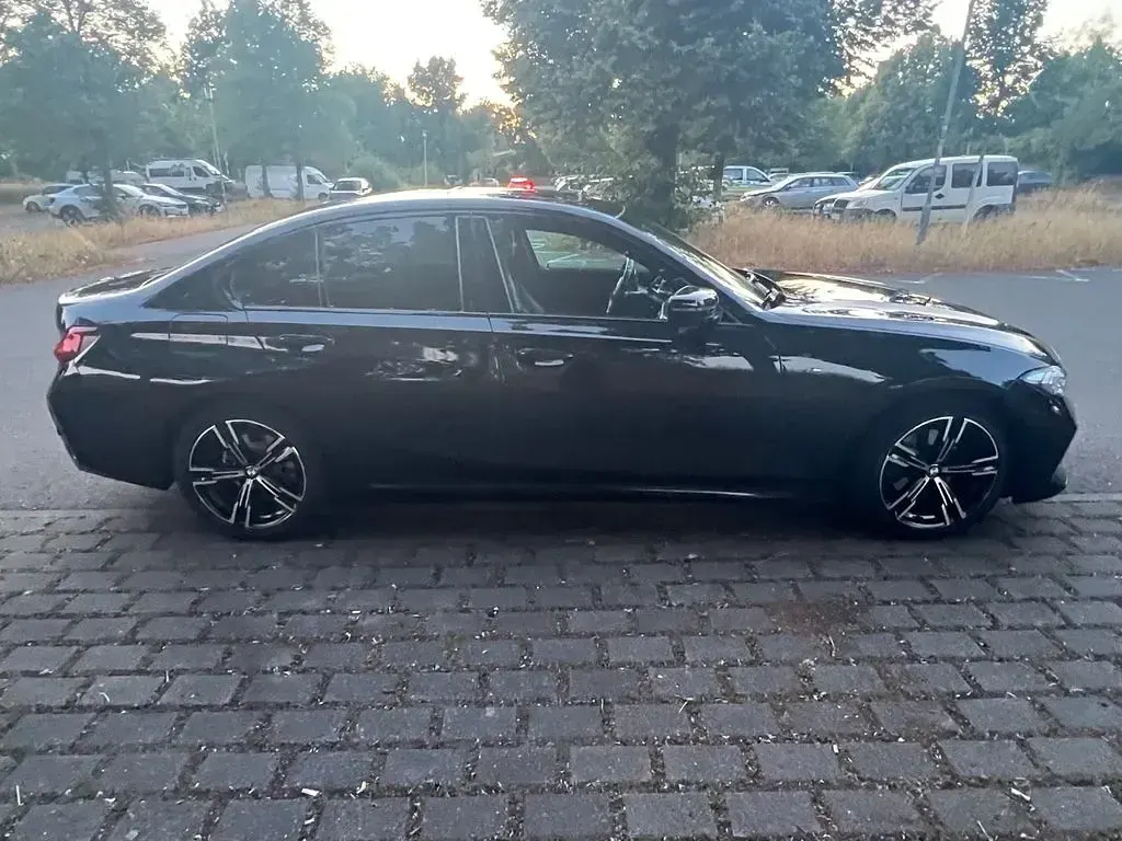 Gebraucht BMW 320 M Sport 190 PS (139 kW) 2024 Schwarz Limousine