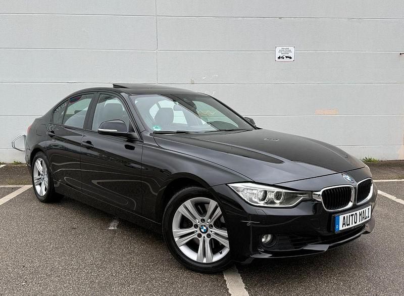 Schwarz Gebraucht 2013 BMW 330 Sport Line Limousine | 14.400 € (Fairer Preis) - Bild 1/4