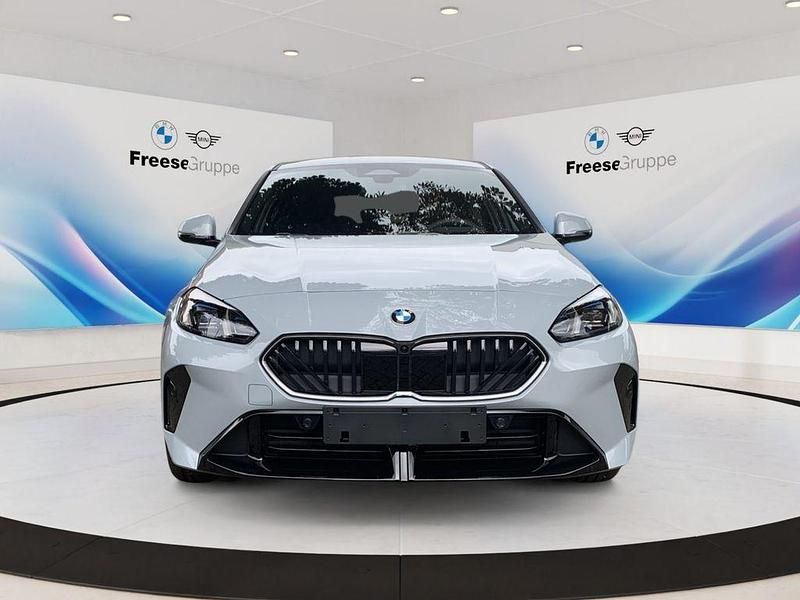 Neu BMW 120 Performance 170 PS (125 kW) 2025 Grau Kleinwagen