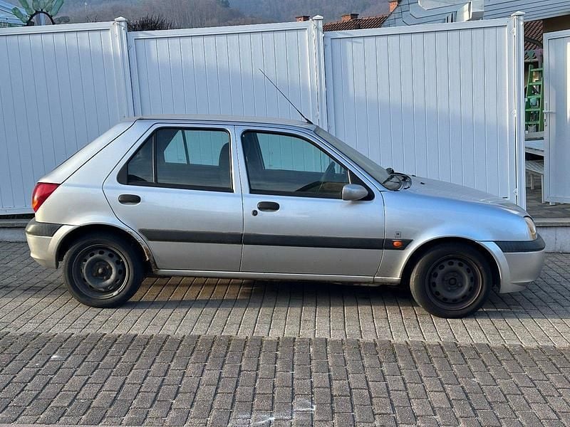 Gebraucht Ford Fiesta 60 PS (44 kW) 2001 Kleinwagen