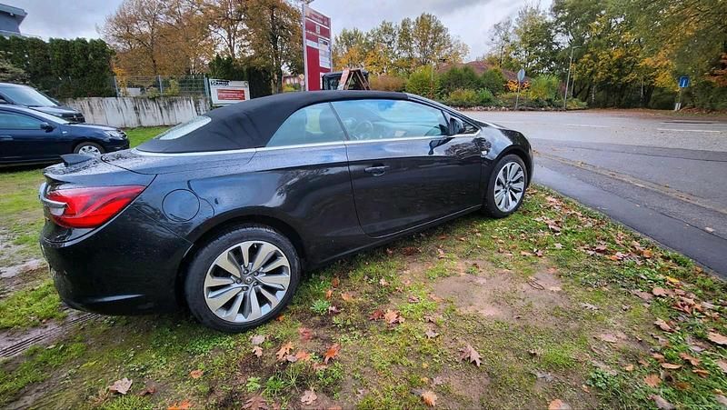 Schwarz Gebraucht 2016 Opel Cascada Cabrio | 7.900 € (Guter Preis) - Bild 1/4