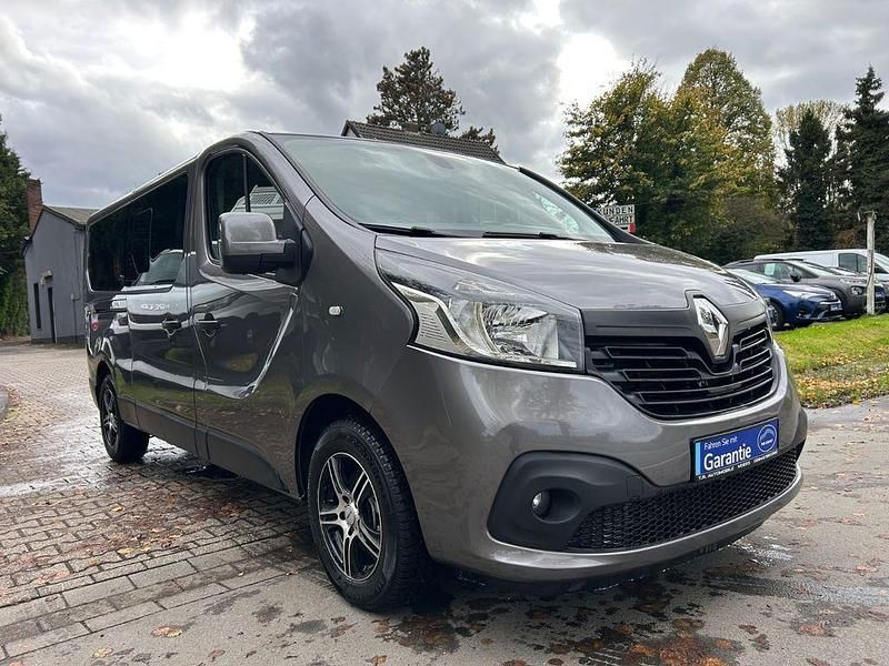 Gebraucht Renault Trafic Expression 121 PS (88 kW) 2019 Grau Van / Kleinbus