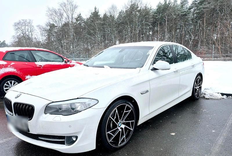 Gebraucht BMW 525 204 PS (150 kW) 2011 Weiß Limousine