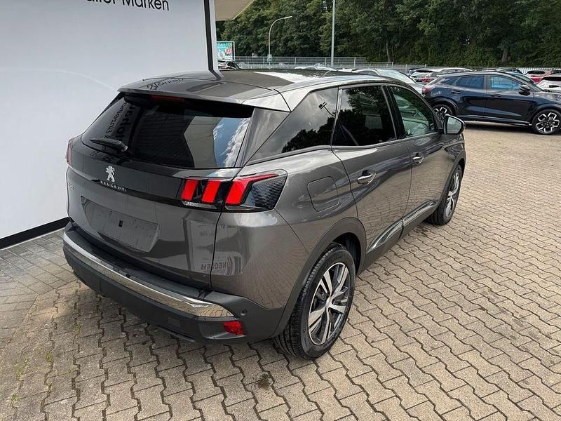 Gebraucht Peugeot 3008 Allure 131 PS (96 kW) 2023 Grau SUV