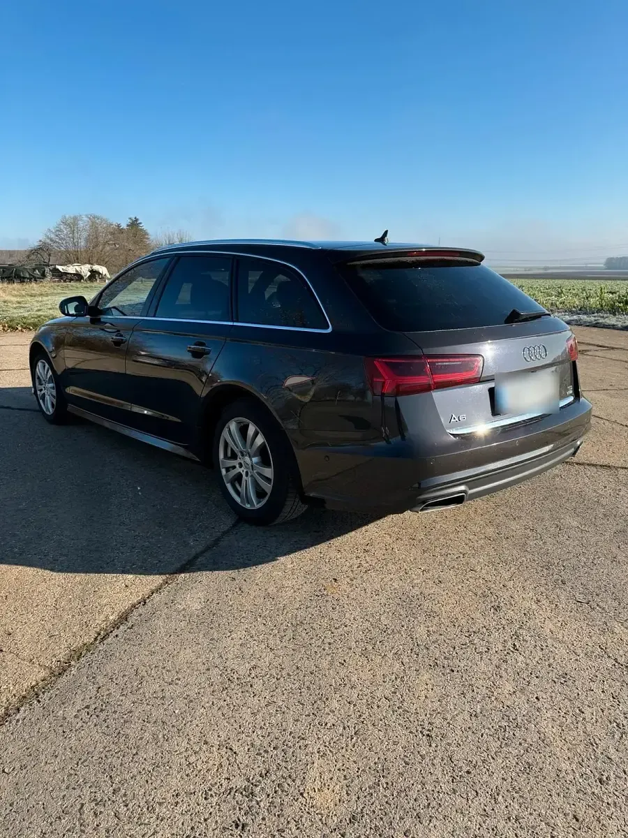 Gebraucht Audi A6 Comfort 218 PS (160 kW) 2017 Grau Kombi