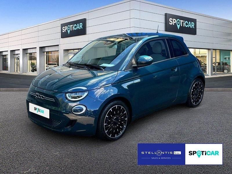 Grün Gebraucht 2021 Fiat 500e Icon Kleinwagen | 16.890 € (Fairer Preis) - Bild 1/4