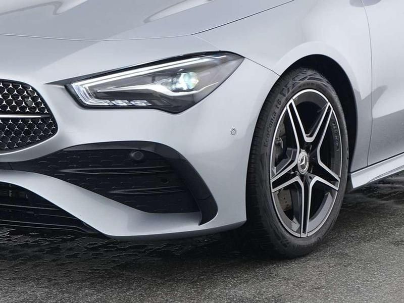 Gebraucht Mercedes CLA200 AMG 163 PS (119 kW) 2025 Lack hightechsilber Limousine