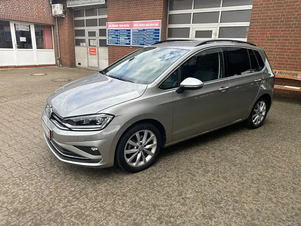 Gebraucht VW Golf Highline 150 PS (110 kW) 2020 Silber Van / Kleinbus