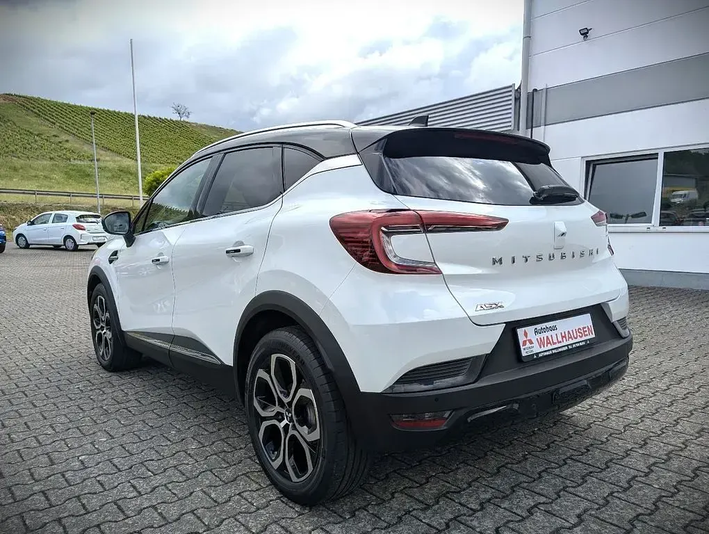 Gebraucht Mitsubishi ASX Edition 158 PS (116 kW) 2023 Himalayaweiß/onyxschwarz SUV